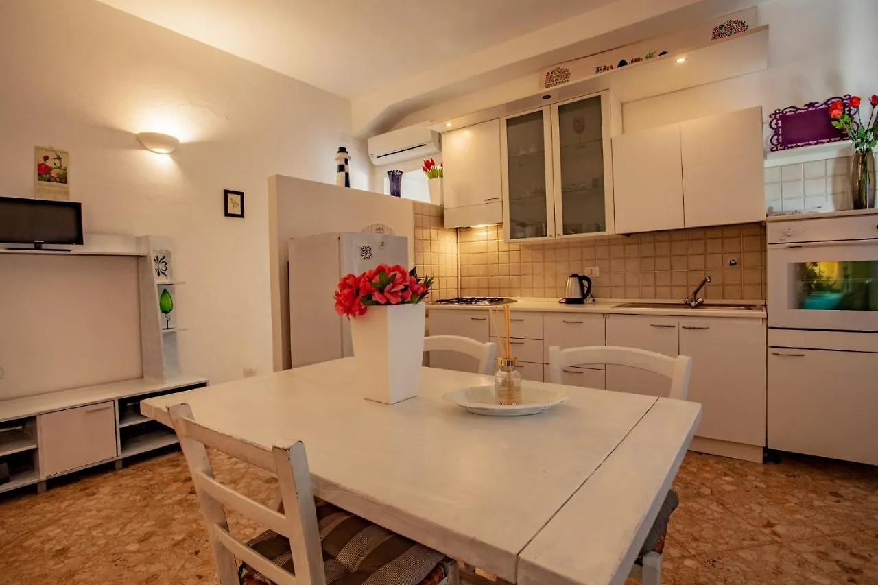 Klodge - Rita Apartments Olbia Włochy